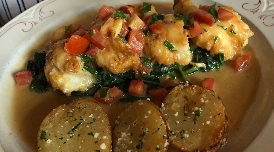 Porto Leggero signature dishes Osso BucoZuppa di PesceVeal Chop